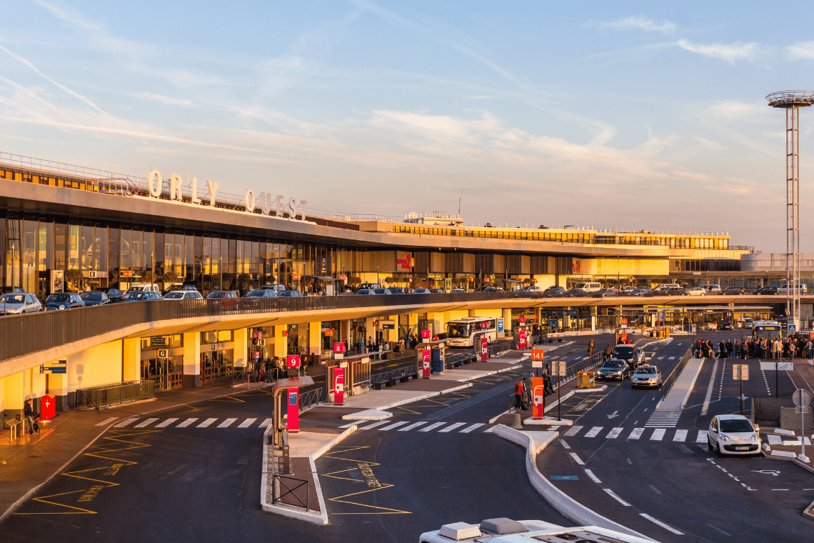 VTC Aéroport Orly — transfert privé Tesla Prix Fixe Paris
